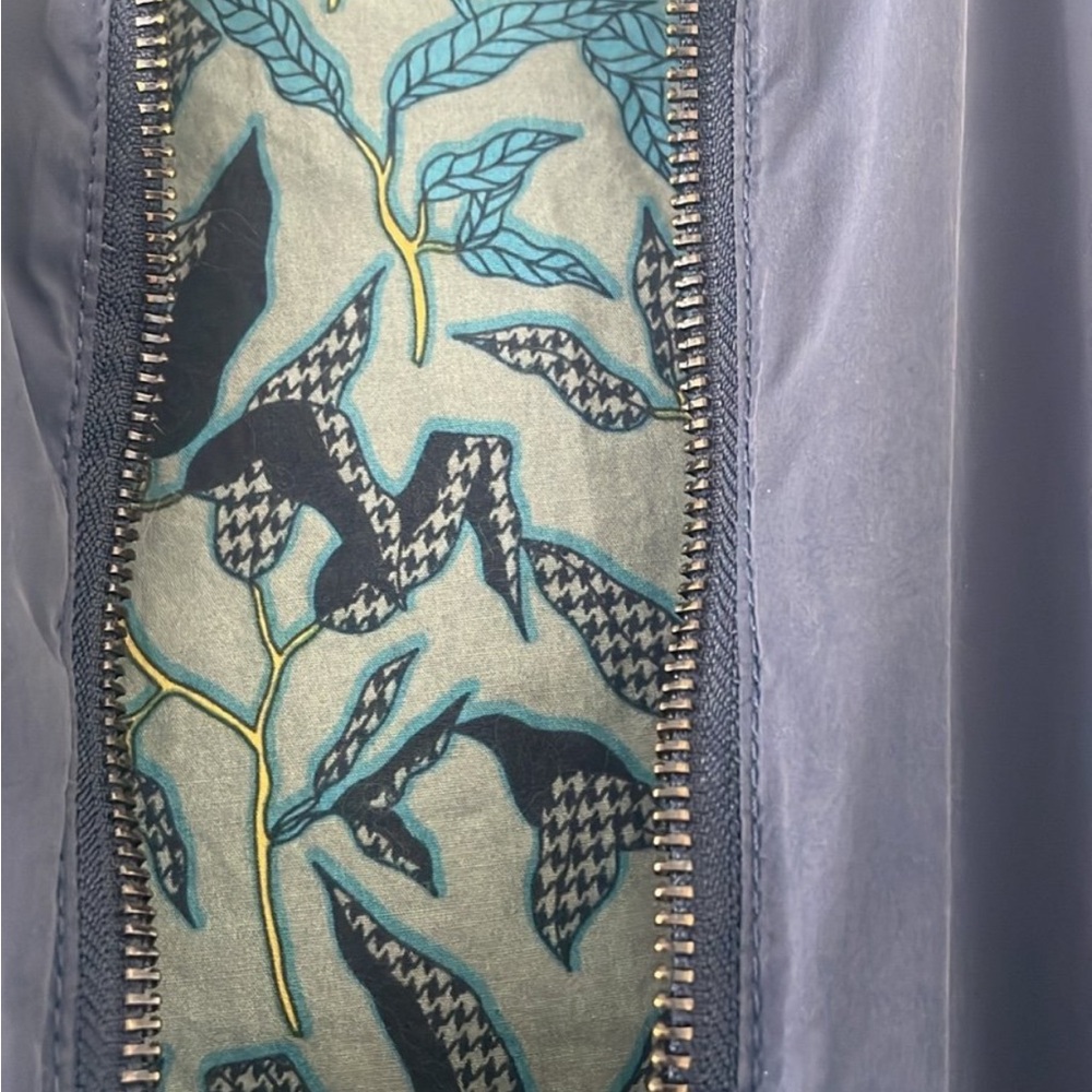 Madison Supply Size: Small - Picture 8 of 9